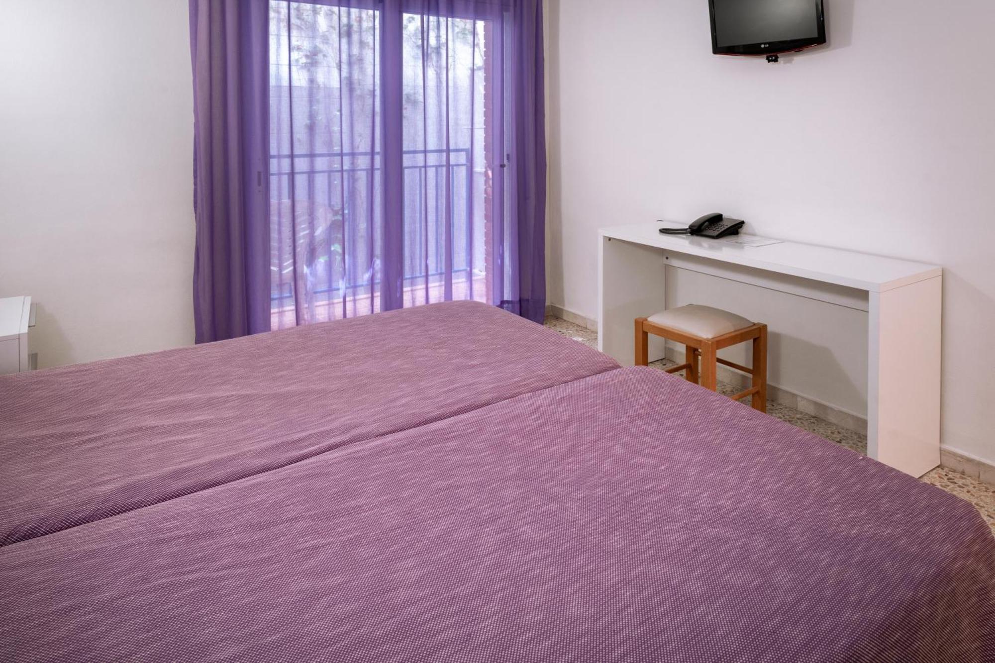Hotel Moremar By Alegria Lloret de Mar Bagian luar foto