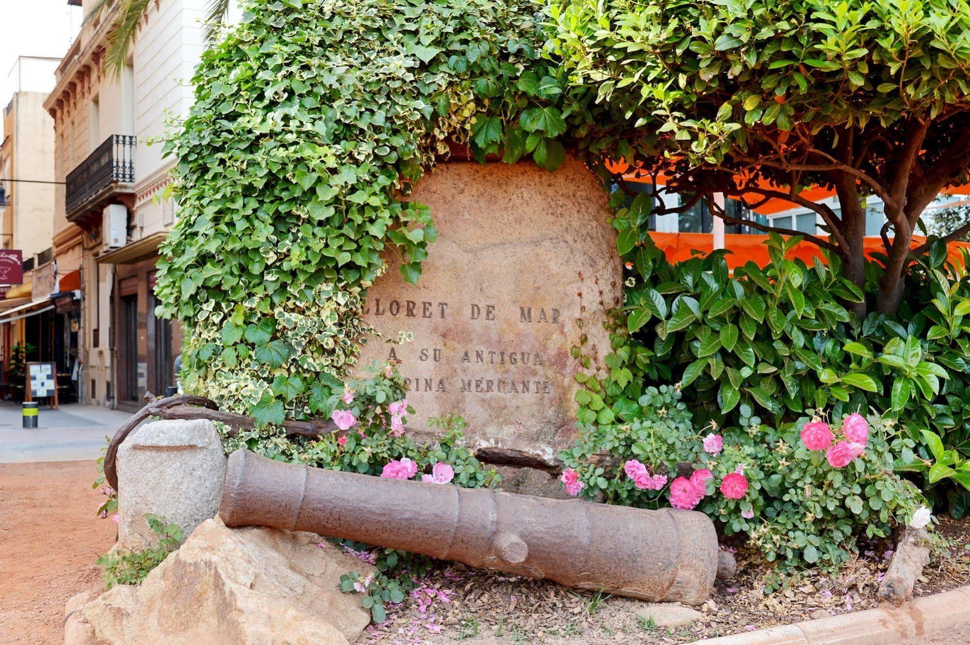 Hotel Moremar By Alegria Lloret de Mar Bagian luar foto